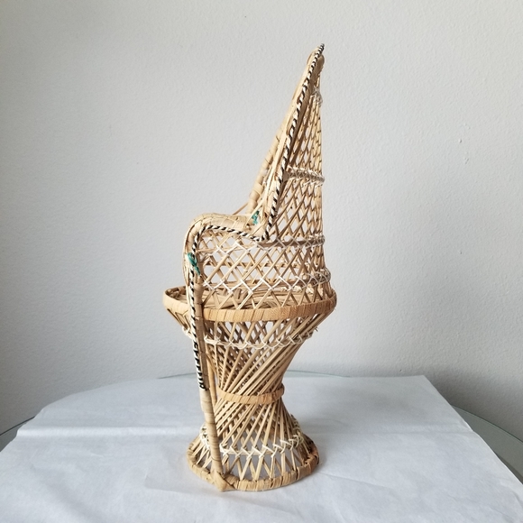 Vintage Rattan Peacock Wicker Plant Stand - Picture 2 of 7